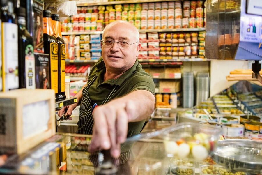 Madrid: Ultimate Food Tour of Local Markets & Tapas - Cheese and political history at Casa González