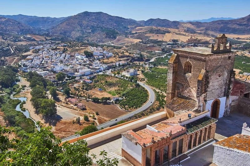 Málaga: Caminito del Rey and Álora Village Tour with Tapas - Álora’s church, castle, and quiet streets