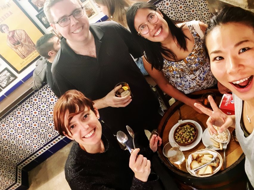 Malaga: Flamenco, Tapas, and Wine Tour - A Málaga evening built around food and music