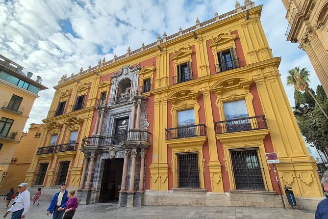 Malaga Highlights Shore Excursion with Tapas and Drinks - Moorish military power and the city museum