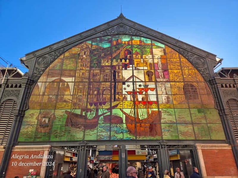 Málaga: Highlights Walking Tour with Drinks and Tapas - Three tapas stops give the walk its flavor