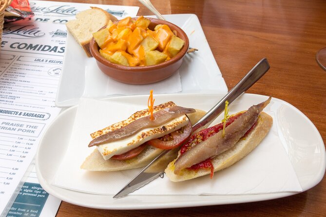 Malaga Market Food Tour: Tapas, Drinks, and Local Flavors - Key points to know before you book