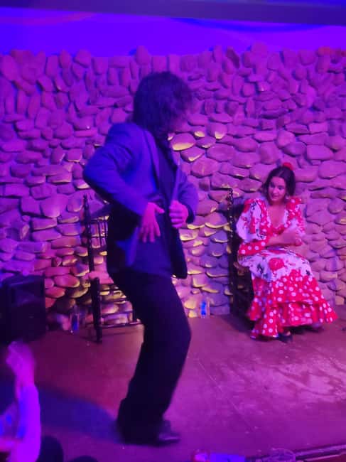 Malaga: PREMIUM TAPAS TOUR Paella, Tapas, Winery & Flamenco - Who should book this Malaga evening
