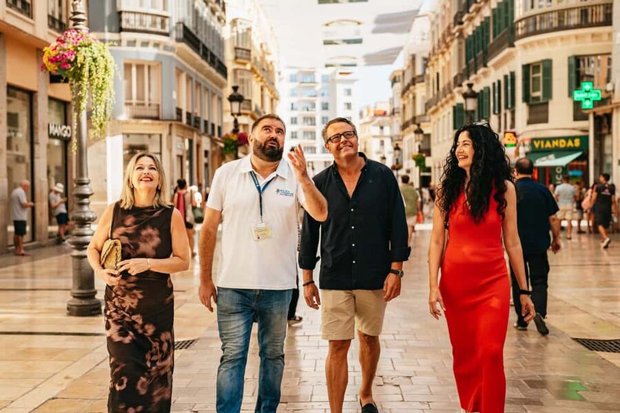 Malaga's tradition and tapas tour with Official Guide - Who will enjoy this Málaga food walk?