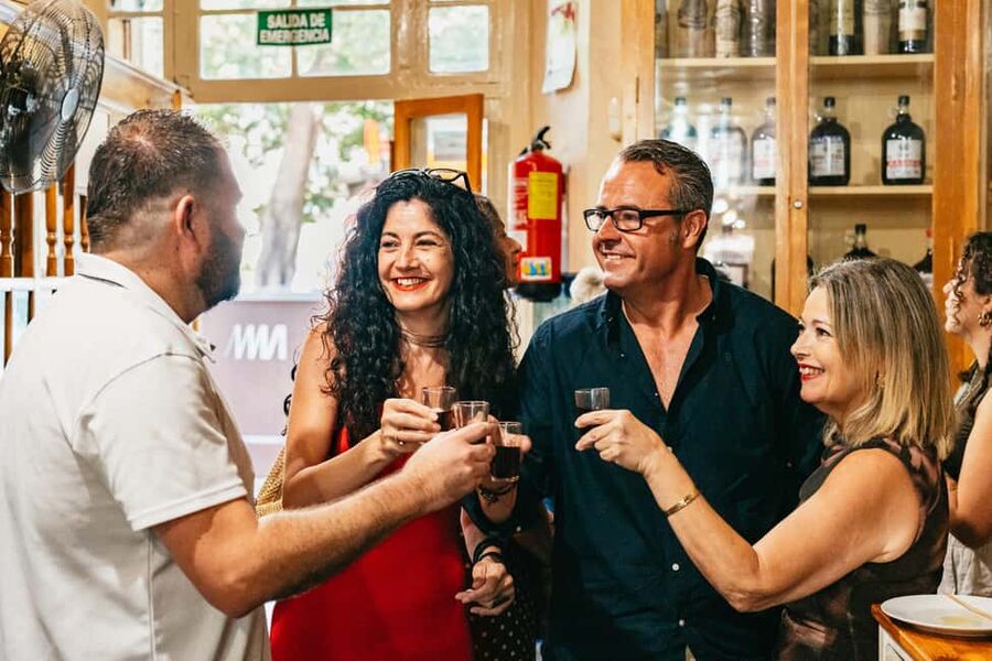 Malaga's tradition and tapas tour with Official Guide - Timing, meeting point, and the end of the walk