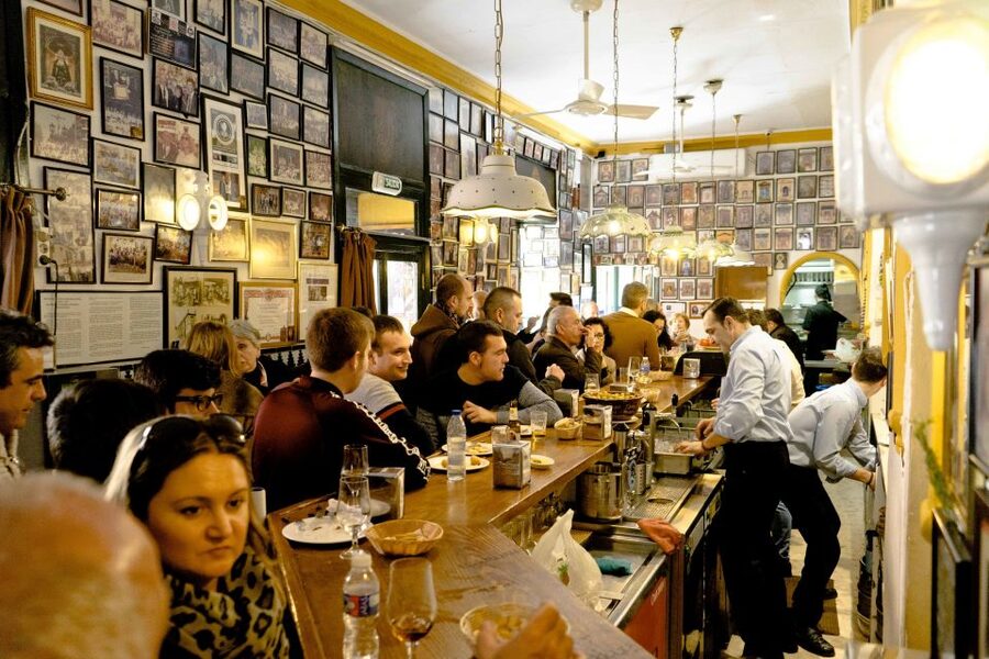 Malaga: Tapas Crawl - A five-minute walk and a wine-focused pause