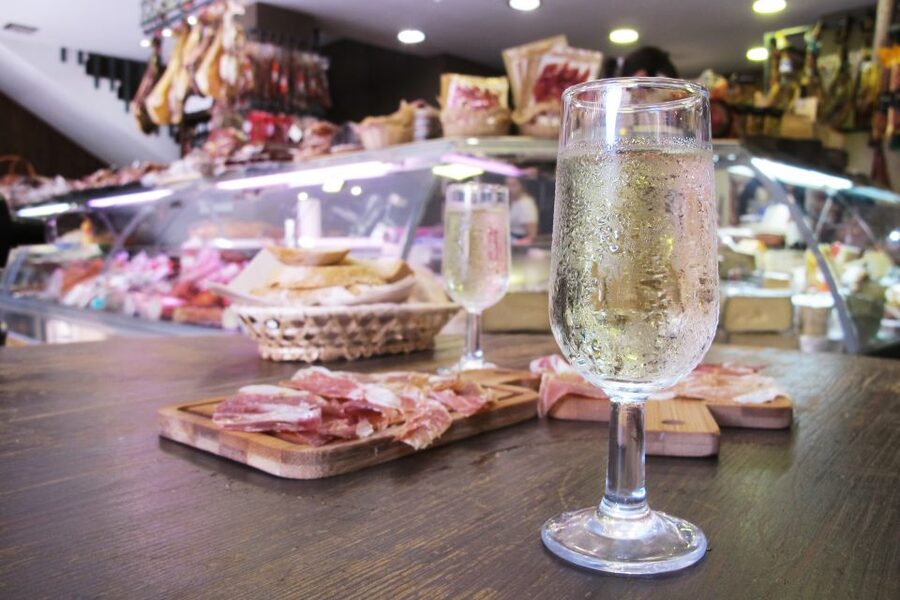 Malaga: Tapas Tasting Tour - Four stops and up to seven tapas