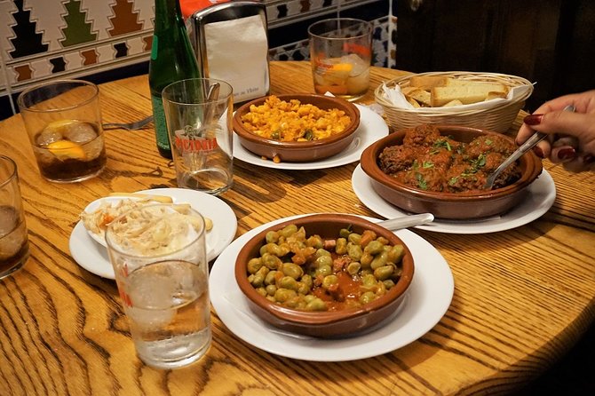 Malaga Traditional Wine & Tapas Tour - The guide makes or breaks the evening