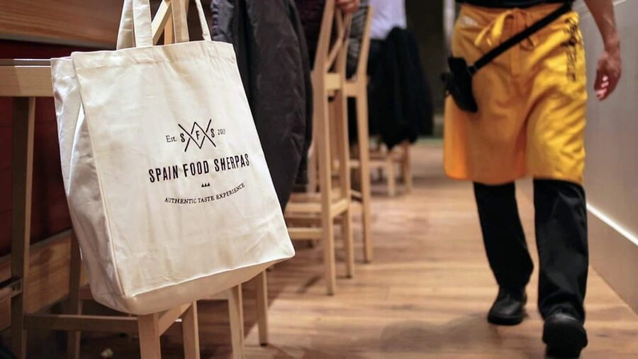 MALAGA: ULTIMATE FLAMENCO & TAPAS TOUR - Small plates at the Ultramarinos