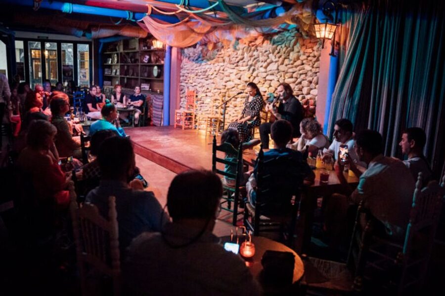 MALAGA: ULTIMATE FLAMENCO & TAPAS TOUR - A first glass at a tavern from 1840