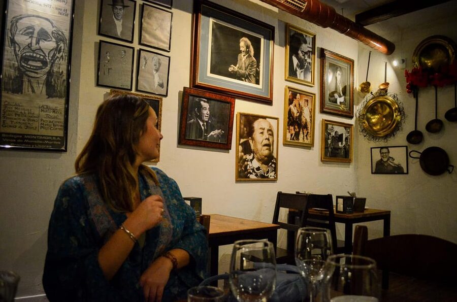 Málaga: Wine & Tapas Tour - The social side of a small group