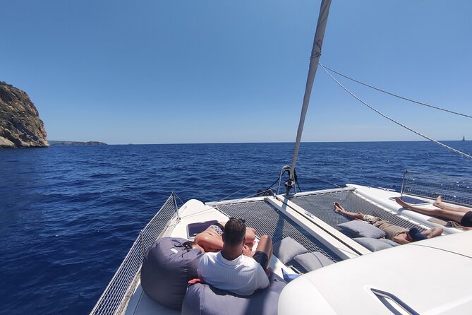 Mallorca Catamaran Tour with Tapas - small group - - Comfort on a clean, compact catamaran