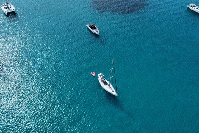 Mallorca Private Half-Day Sailing Experience with Tapas & Drinks - Cala Comtesa and the quiet-water pause