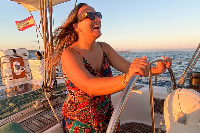 Mallorca Private Half-Day Sailing Experience with Tapas & Drinks - Palma Cathedral from the sea