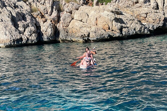 Mallorca sailing tour with tapas and wine - Sailing away from Bonaire into the Bay of Pollença