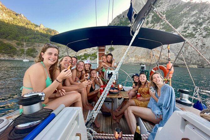 Mallorca sailing tour with tapas and wine - What the four-hour route really includes