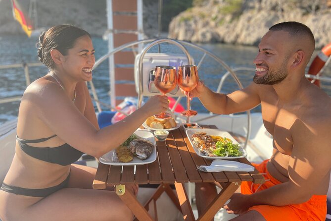 Mallorca sailing tour with tapas and wine - Tapas, wine, and what lunch is like