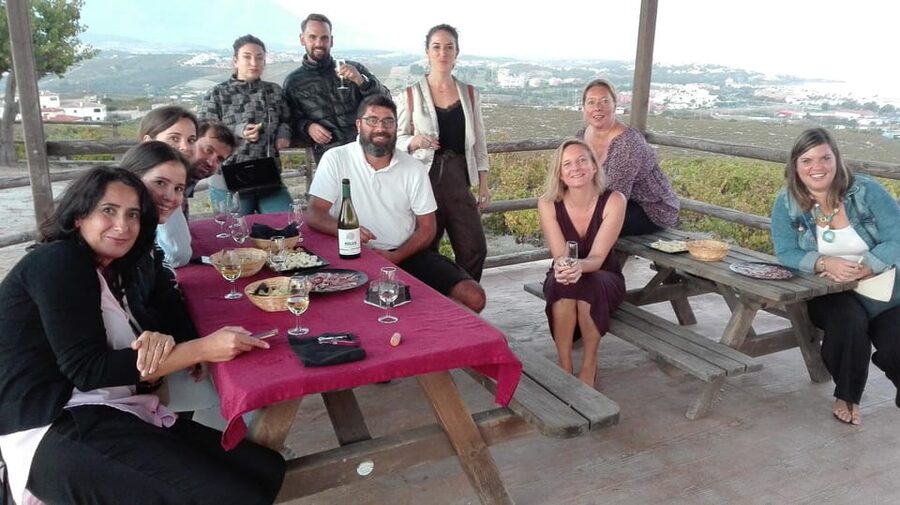 Manilva: Nilva Vineyard, Wine Tasting & Tapas Guided Tour - The guide makes a real difference
