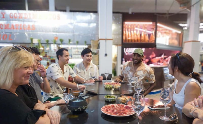 Marbella: Guided Market Tour with Tapas and Wine Pairings - The final Old Town walk