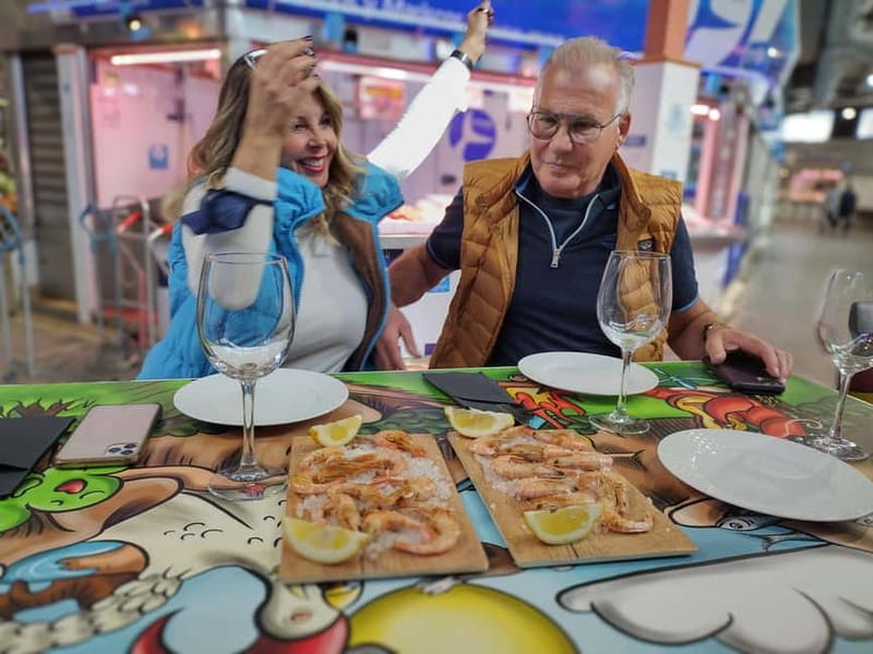 Marbella: Guided Market Tour with Tapas and Wine Pairings - Inside Mercado Central with local vendors