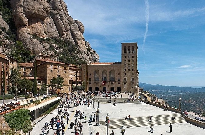 Montserrat Mountain, Wine Tasting & Tapas Lunch - What the strongest praise tells you
