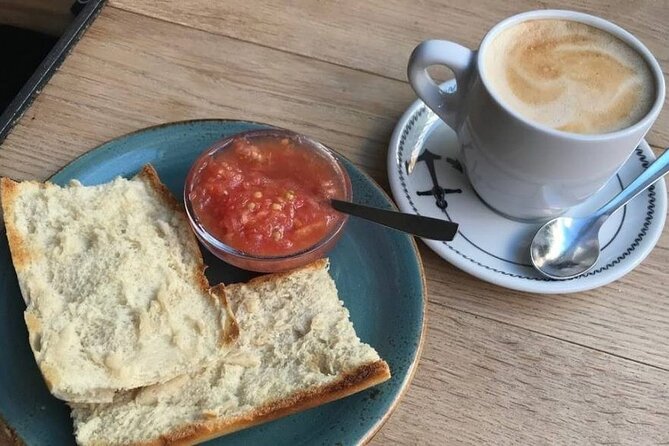 Morning Walk with Breakfast, Market tastings & Authentic Flavoured Tapas Lunch - Why the small group matters