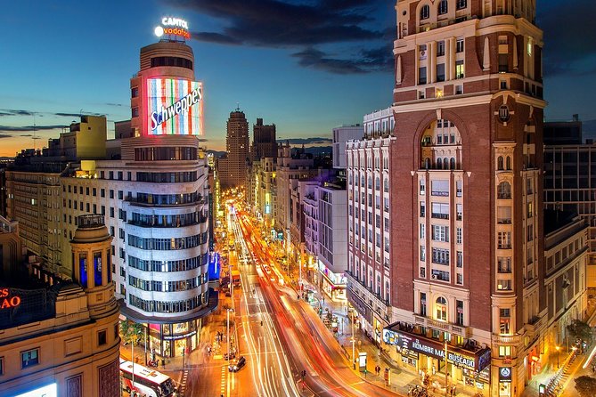 Nightlife Tour Drinks Tapas and Party Experience in Madrid - How the tour works for different kinds of visitors