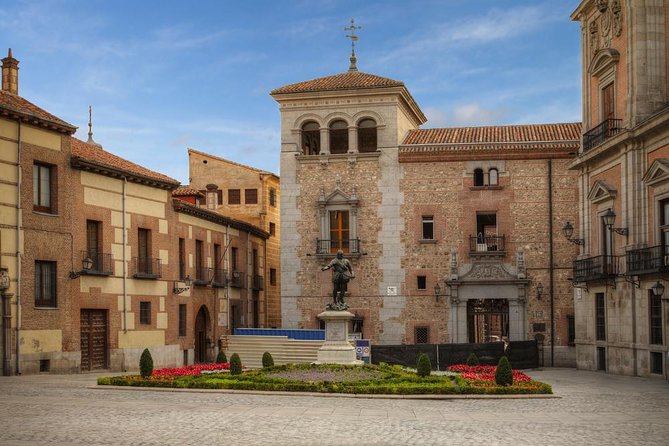 Old Madrid Tapas and Fine Wine Small Group Tour - Key points before you book