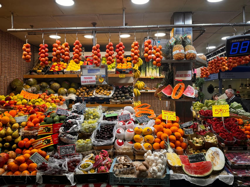 Palma authentically. Small group City tour with tapas - Wandering through Palma’s old lanes