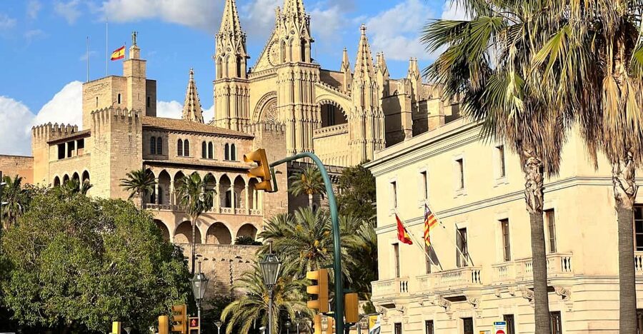 Palma authentically. Small group City tour with tapas - How the timing affects your day