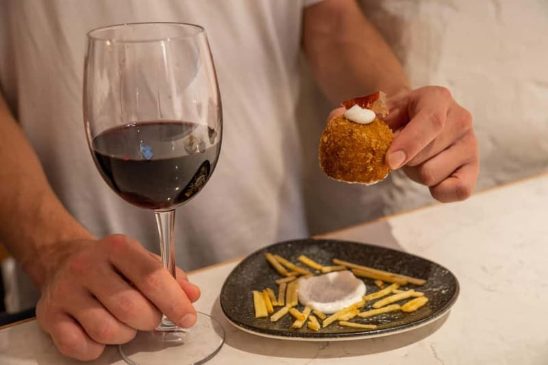 Palma de Mallorca: Gourmet Tapas and Wine Tour - Maura Cafe & Bar finishes the food route