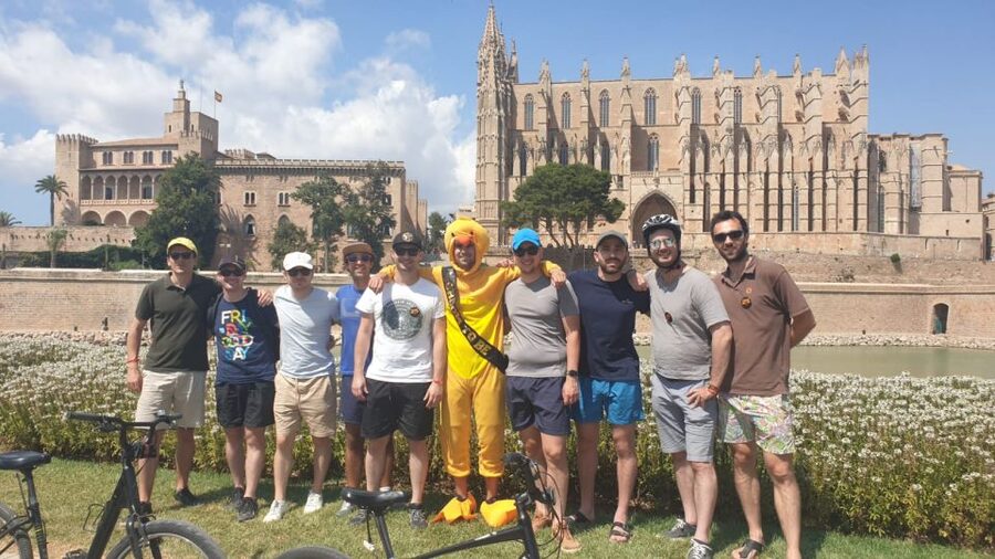 Palma de Mallorca: Guided Bicycle Tour with Tapas & a Drink - La Lonja, Santa Catalina, and Es Jonquet