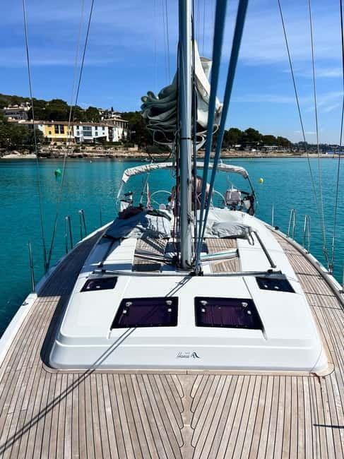 Palma de Mallorca: Sailing Tour with Drinks and Tapas - Tapas, cava, and a relaxed onboard meal
