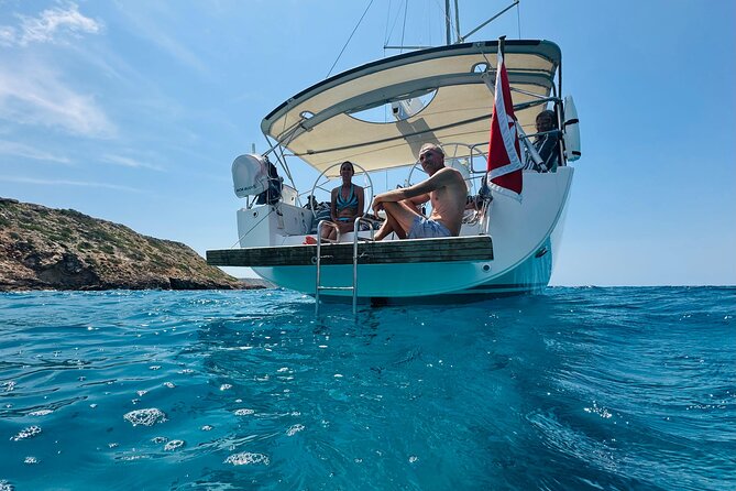 Palma de Mallorrca: Sailing tour with drinks, tapas & snorkeling. - The 1.5-hour cruise to the anchorage