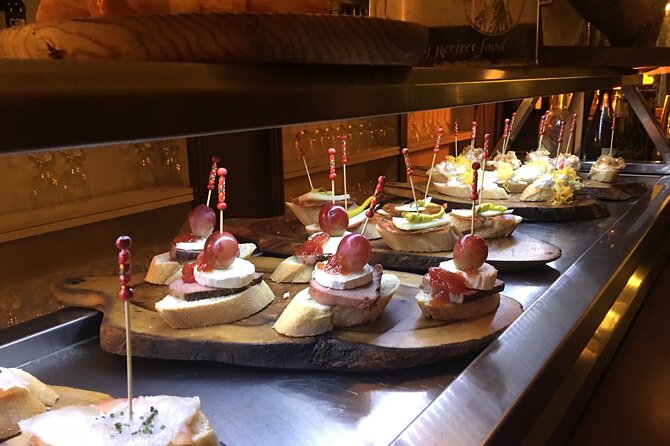 Palma Tapas Tour- The Original! - Between the bars: Palma’s landmarks and stories