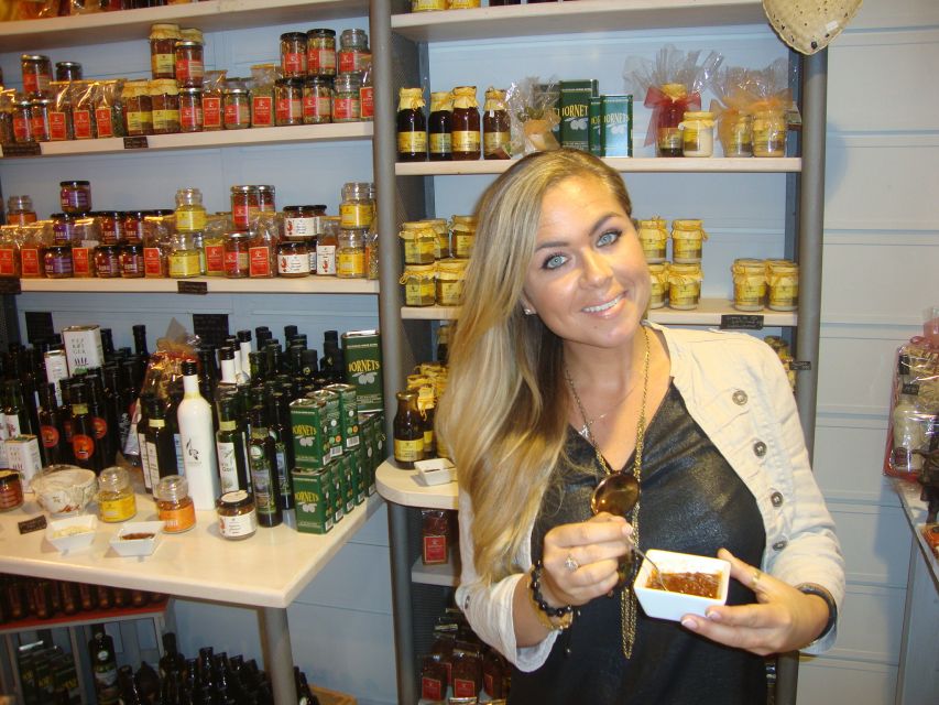 Palma Tour with Wine and Tapas Tasting - Palma’s old town, served with a glass of wine