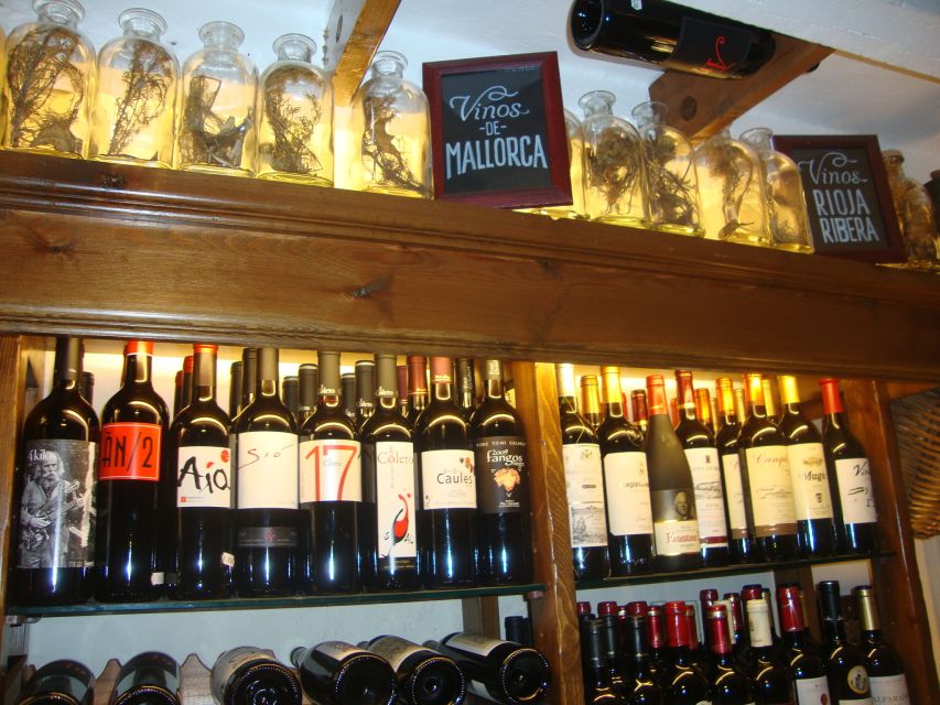 Palma Tour with Wine and Tapas Tasting - Wine tasting before the tapas