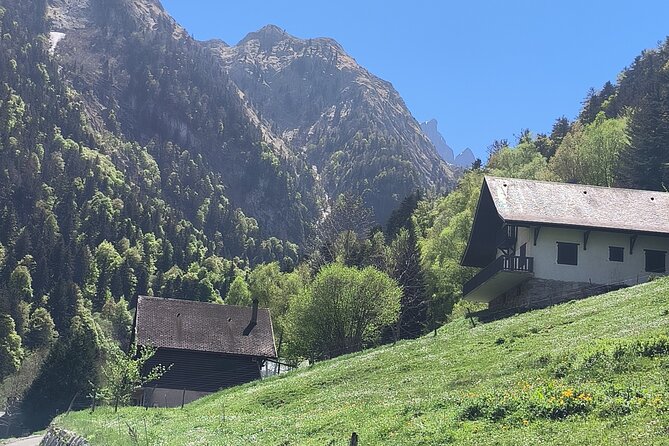 Pamplona de Bocado en Bocado: Join Our Pintxo Tour! - Third stop: Chapitela Street and the final surprises