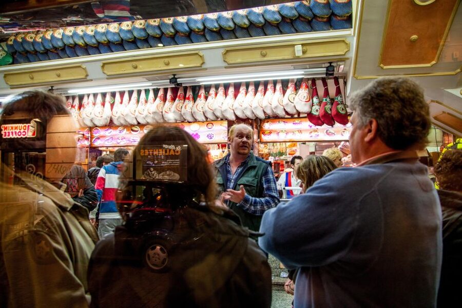 Personalised Traditional Madrid Night Tapas and Drinks Tour - Plaza Mayor, Sol, and the short history lessons