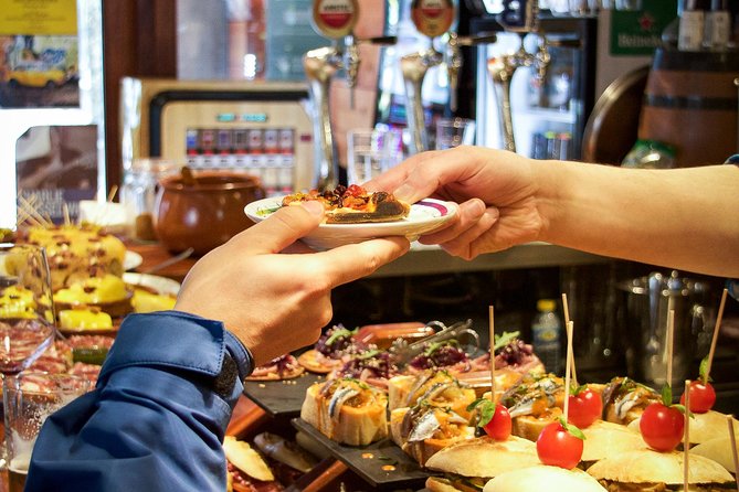 Pintxo and Tapas tour with local Food Expert - Stories between the stops