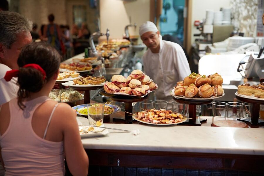 Pintxo tour with D.O wines in Bilbao - How the wine and cider pairing works