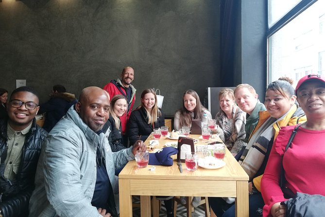 Porto Tapas and Vinho Verde Tour - Petiscos, Porto style