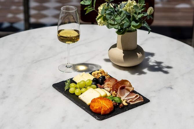 Porto Wine Tasting Experience with Portuguese Tapas Plate - Who will get the most from this tasting?