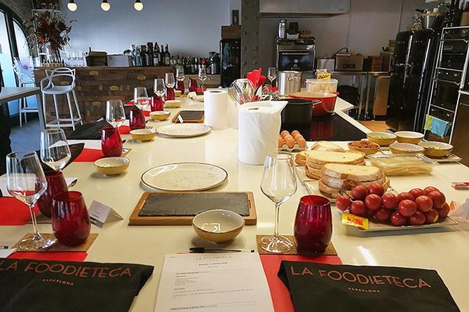 Premium Cooking Class in Designer Loft: Paella & Spanish Tapas - What the small group changes