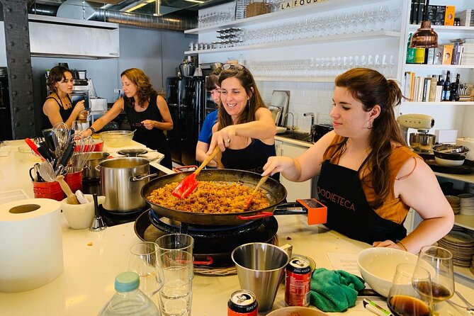 Premium Cooking Class in Designer Loft: Paella & Spanish Tapas - Who will enjoy this class most