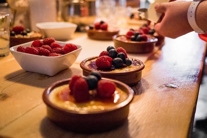 Premium Paella Cooking Class & 10 Spanish Tapas - How much food and wine do you receive?