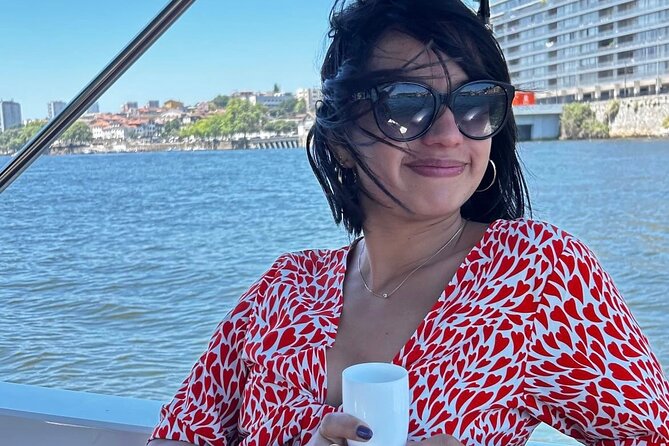 Private 6 Bridges Cruise with Tapas and Port Wine - Sunset, morning light, and choosing the right departure
