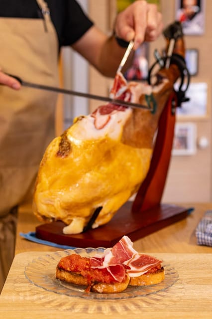 Private Paella & Tapas Cooking Class in a Local Chef's Home - Starting with drinks and a small taste of Valencia