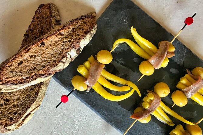 Private Pintxos and Wine Tour in San Sebastián - What the private format is worth