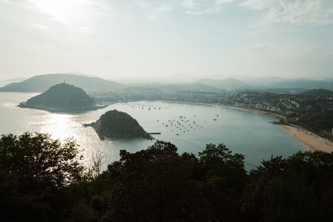 Private San Sebastian Highlights & Pintxos Tour - Monte Igueldo: begin above the Bay of Biscay